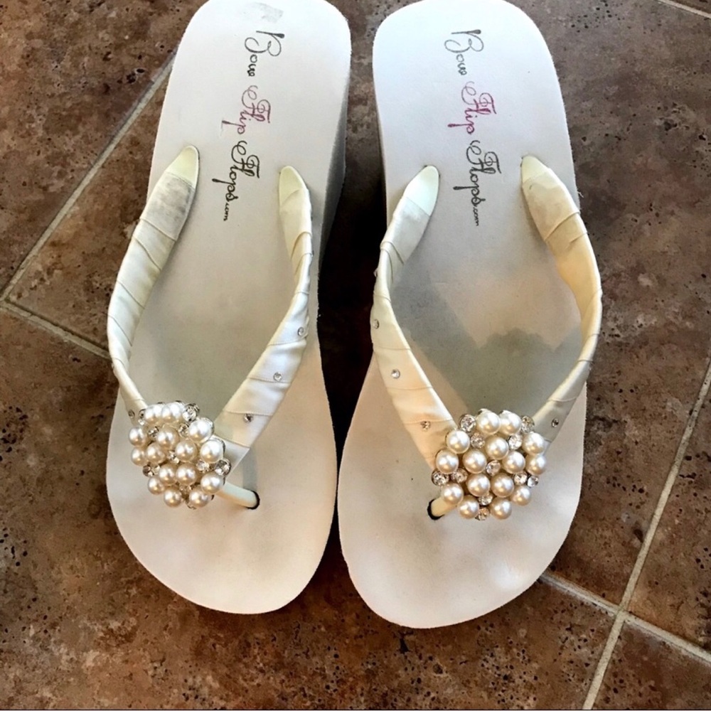 Bridal Flip Flop Wedges in Ivory 3.0”